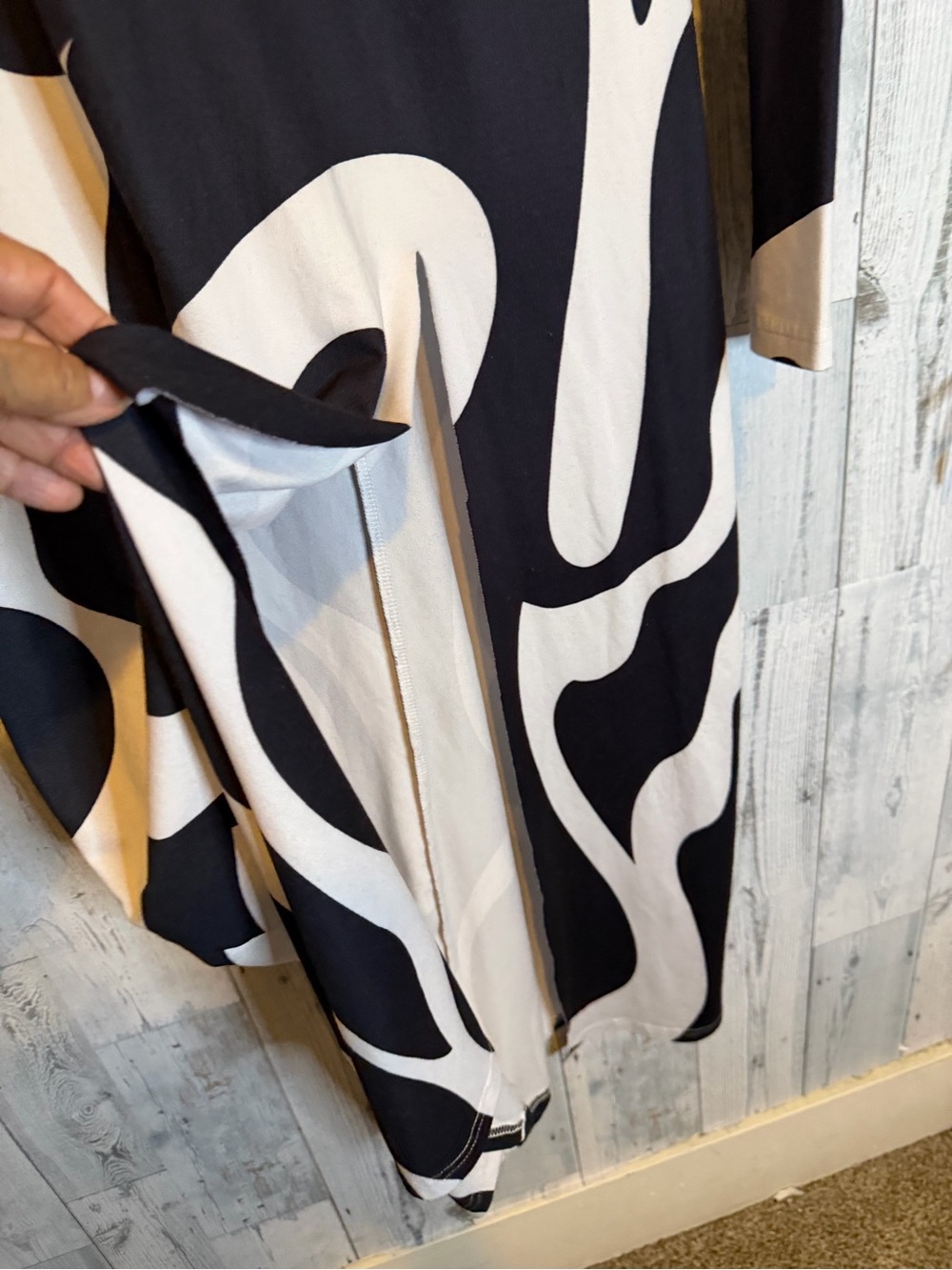 STYLEWE Black and White Abstract Long Sleeve Maxi Dress - Picture 3 of 4